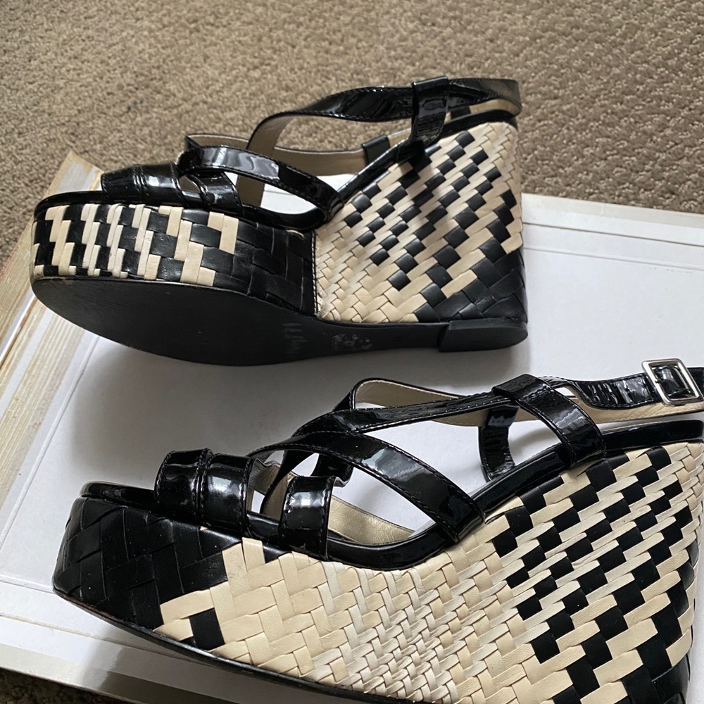 Cole Haan - cute patten woven black strappy sandal